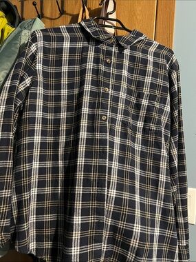 Women’s  Navy Plaid Casual Button-Down Shirt